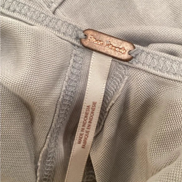 Vintage Free People Washed Sugar Strappy tank W Ruched front Tank M - Picture 5 of 7